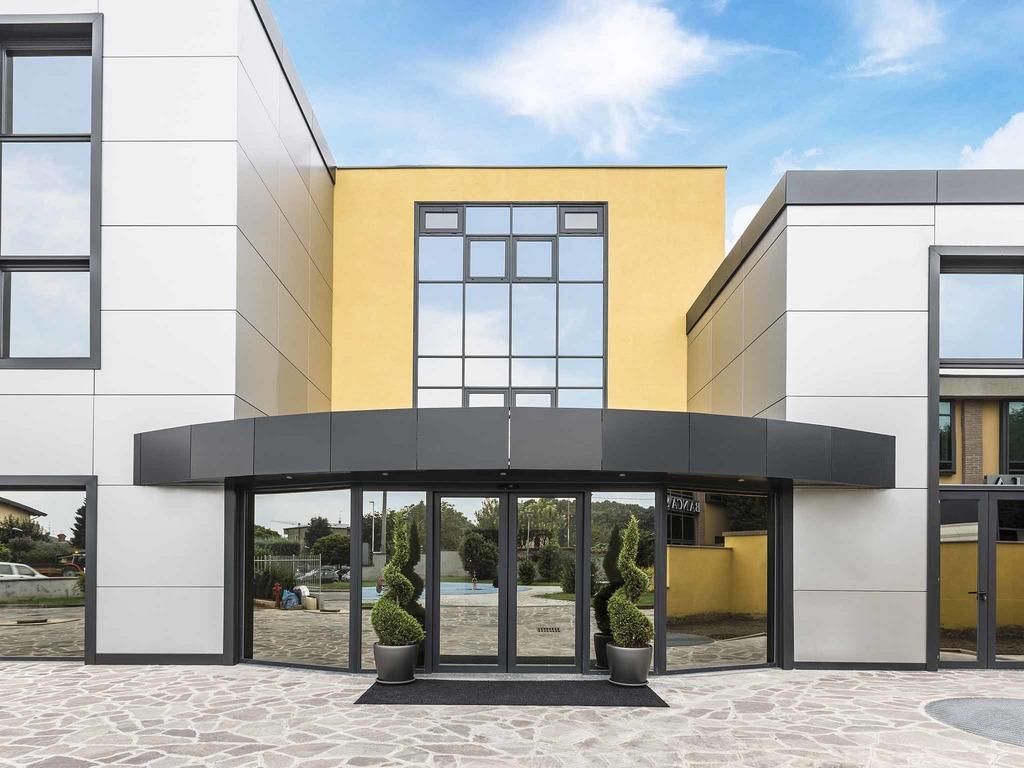 Hotel Ferrari Carugate